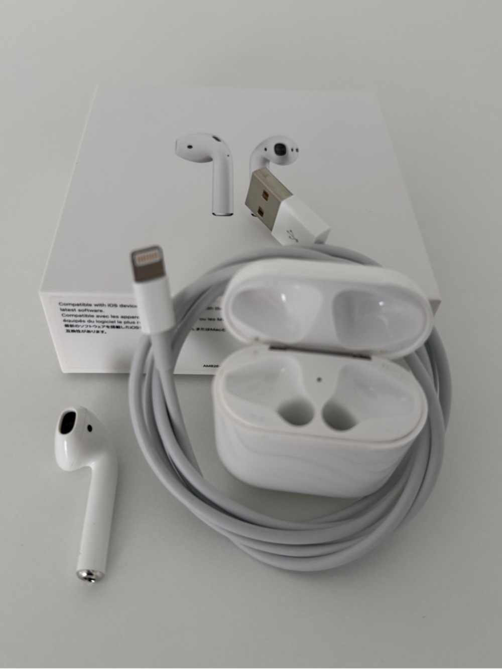 Apple AirPods 2nd Gen: LEFT AirPod + Case w/Box & Cable